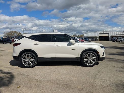 Used 2022 Chevrolet Blazer Premier w/ Enhanced Convenience Package FWD image 3