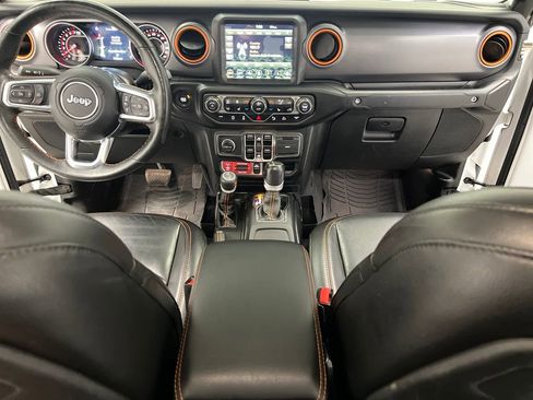 Used 2021 Jeep Gladiator Mojave w/ Dual Top Group AWD/4WD image 28