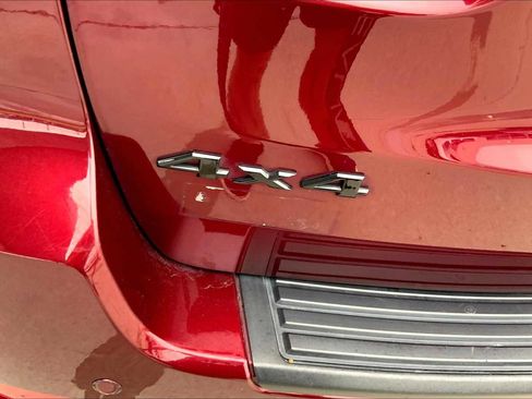 Used 2022 Jeep Grand Cherokee Laredo X image 9