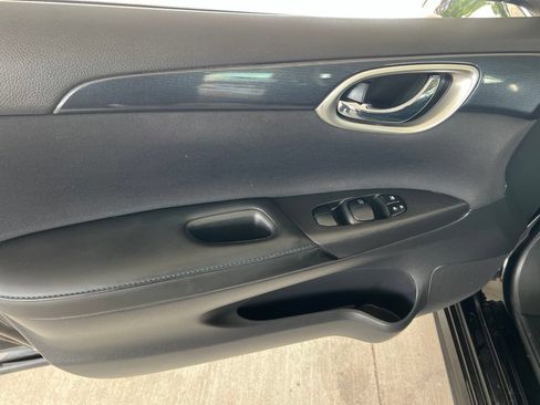 Used 2018 Nissan Sentra SR FWD image 7