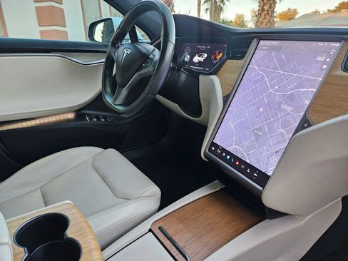 Used 2020 Tesla Model S AWD image 17