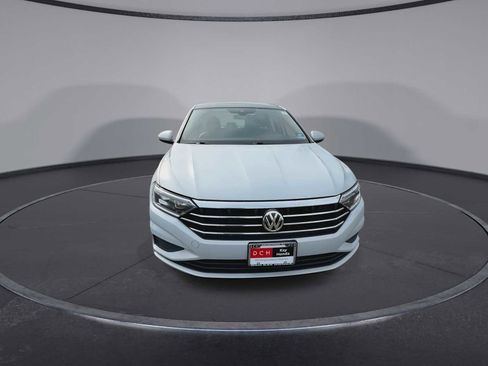 Used 2019 Volkswagen Jetta SEL w/ Cold Weather Package image 3