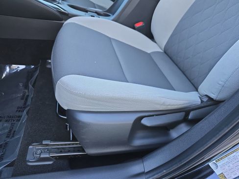 Used 2024 Toyota Corolla LE image 33