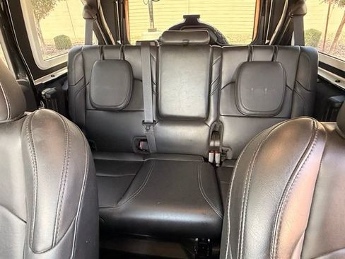 Used 2024 Jeep Wrangler Unlimited Rubicon 4xe AWD/4WD image 18