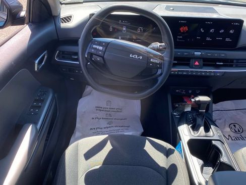 Used 2025 Kia K4 FWD image 10