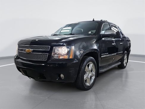 Used 2012 Chevrolet Avalanche LTZ image 8