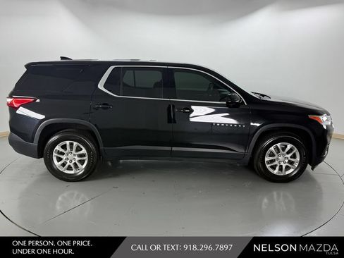 Used 2019 Chevrolet Traverse LS FWD image 5