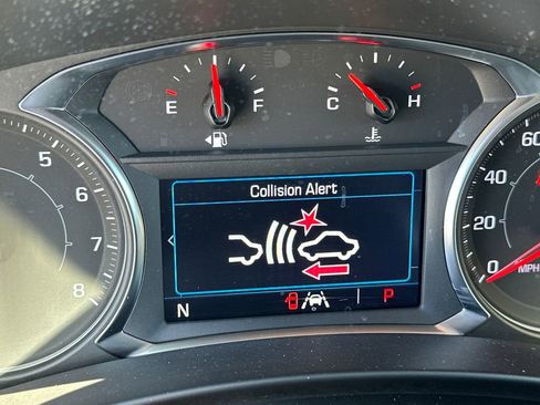 Used 2024 GMC Terrain SLE AWD/4WD image 19