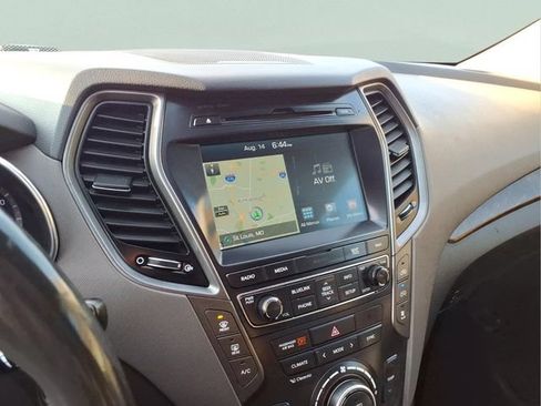 Used 2018 Hyundai Santa Fe Limited FWD image 9
