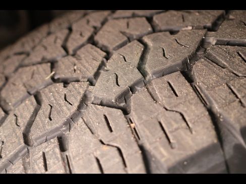 Used 2023 Chevrolet Silverado 1500 Custom w/ LPO, Dark Essentials Package AWD/4WD image 21