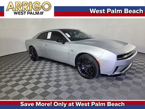 Used 2024 Dodge Charger Daytona R/T w/ Plus Group AWD/4WD image 1