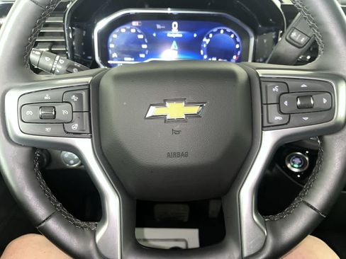 Used 2024 Chevrolet Silverado 1500 LT AWD/4WD image 16