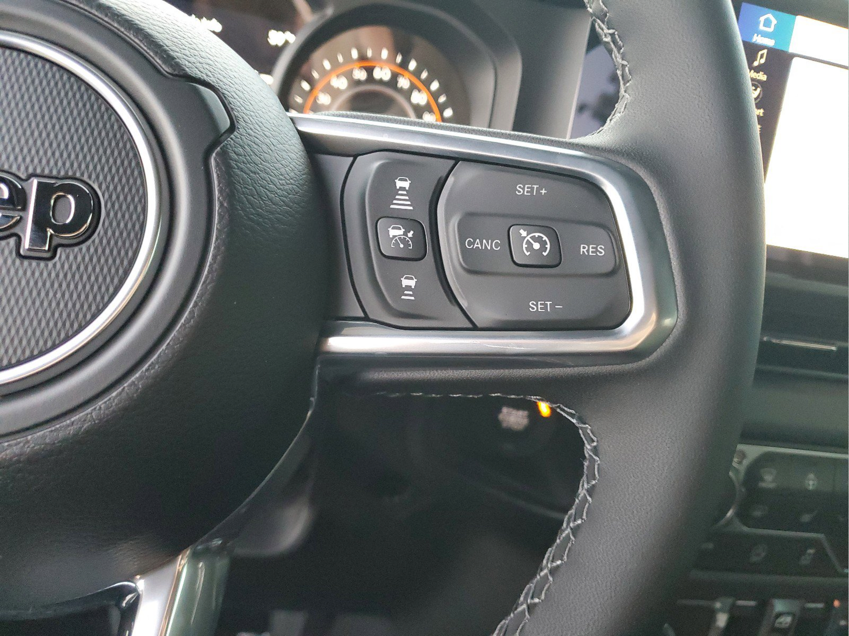 New 2026 Jeep Wrangler Unlimited Sahara AWD/4WD image 25