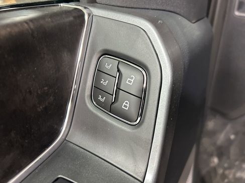 New 2026 Ford F350 Lariat w/ Black Appearance Package image 13