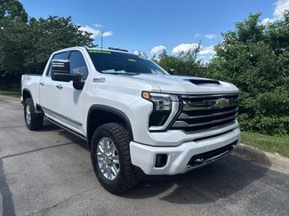 Used 2024 Chevrolet Silverado 2500 High Country w/ High Country Premium Package AWD/4WD video 1