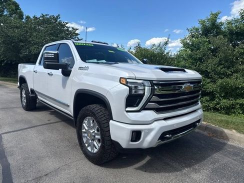 Used 2024 Chevrolet Silverado 2500 High Country w/ High Country Premium Package AWD/4WD image 1