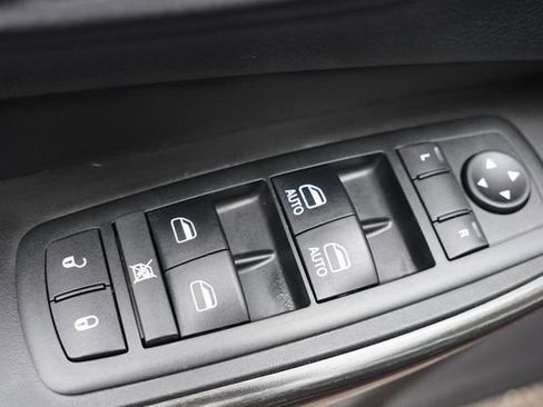 Used 2014 Jeep Cherokee Limited w/ Luxury Group image 23