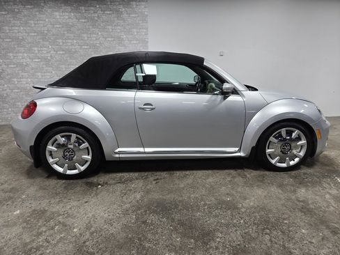 Used 2013 Volkswagen Beetle 2.5 image 6