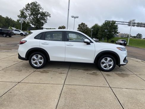 Used 2025 Honda HR-V LX image 13