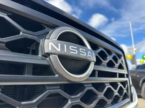 Used 2023 Nissan Frontier SV w/ Midnight Edition Package image 44