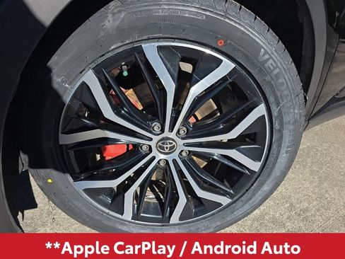 Used 2024 Toyota Crown Limited image 3