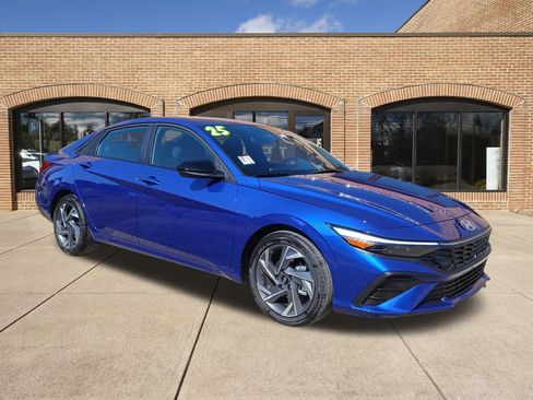 New 2025 Hyundai Elantra Sport image 1