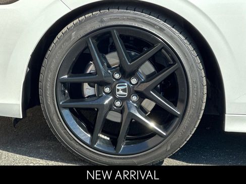 Used 2023 Honda Civic Sport image 28