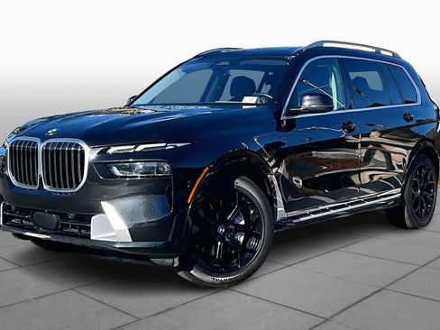 Used 2024 BMW X7 xDrive40i image 2