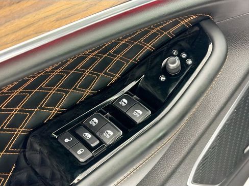 Used 2023 Jeep Grand Cherokee L Summit w/ Rear Seat Video Group I AWD/4WD image 18