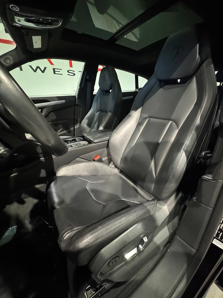 Used 2020 Lamborghini Urus AWD/4WD image 17