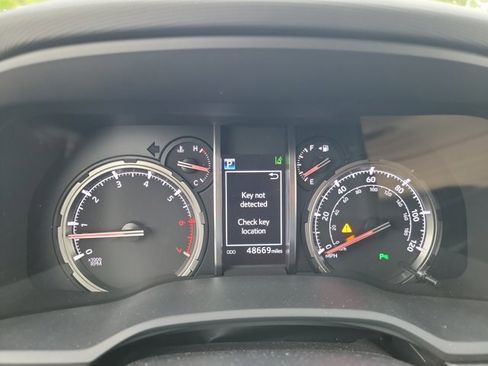 Used 2021 Toyota 4Runner Limited image 18