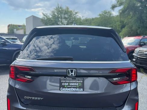 Used 2025 Honda Odyssey EX-L image 4