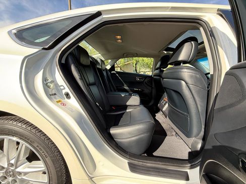 Used 2014 Toyota Avalon XLE Premium image 15