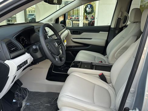 New 2026 Honda Odyssey EX-L image 8