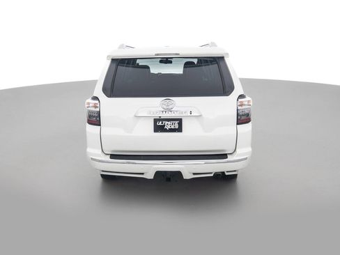 Used 2019 Toyota 4Runner 4WD image 6