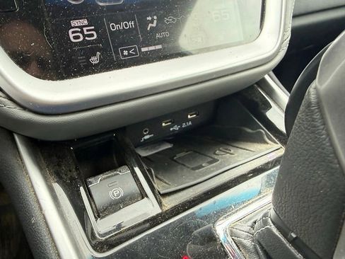 Used 2021 Subaru Outback Premium AWD/4WD image 37