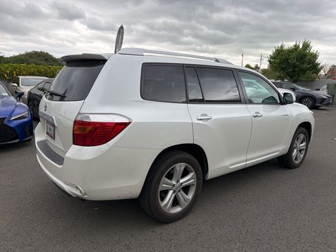 Used 2010 Toyota Highlander Limited image 3