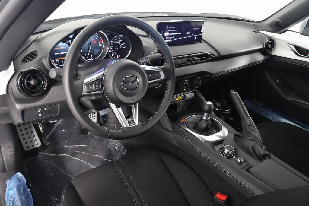 New 2026 MAZDA MX-5 Miata Club w/ Interior Package RWD image 5