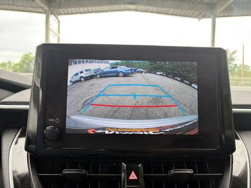 Used 2024 Toyota Corolla LE FWD image 31