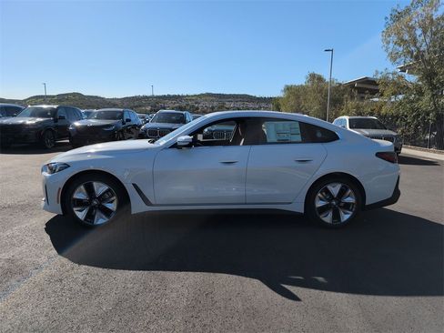 New 2026 BMW i4 xDrive40i image 6