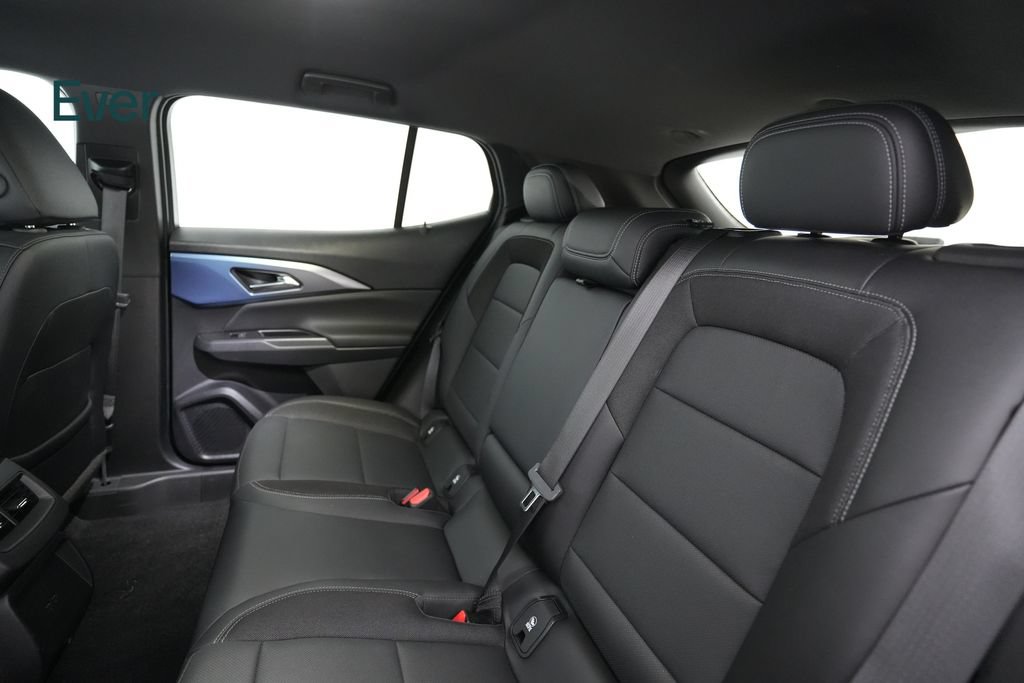 Used 2024 Chevrolet Equinox EV LT w/ LPO, Blackout Package FWD image 24