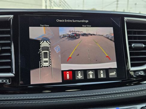 New 2026 Chrysler Pacifica Select image 8