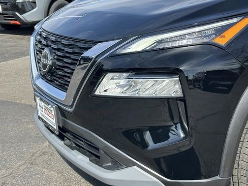 Certified 2023 Nissan Rogue SV w/ SV Premium B Package image 8