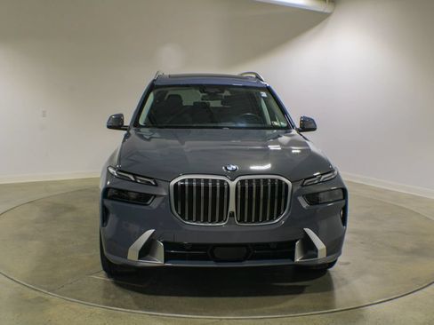 Used 2023 BMW X7 xDrive40i w/ Executive Package AWD/4WD image 8