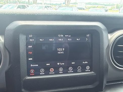 Used 2021 Jeep Gladiator Sport AWD/4WD image 18
