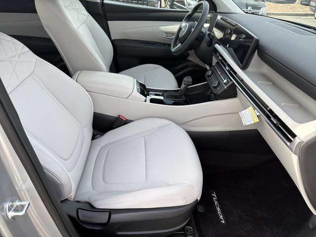 Certified 2026 Hyundai Tucson SE FWD image 16