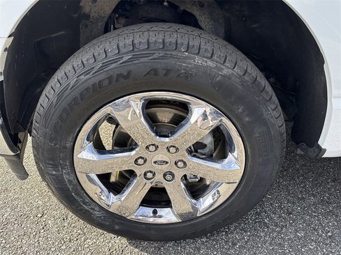 Used 2023 Ford F150 Lariat w/ Equipment Group 502A High image 11