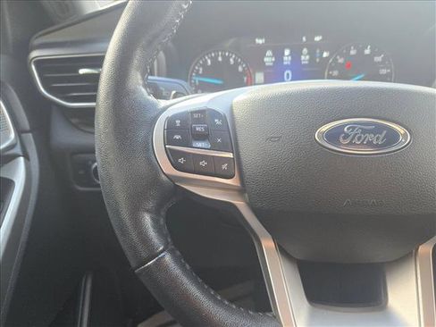 Used 2020 Ford Explorer Limited image 16