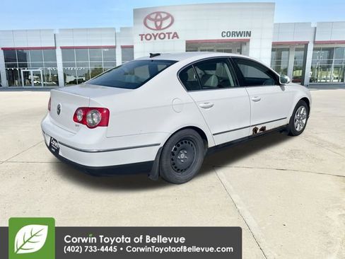 Used 2006 Volkswagen Passat 2.0T FWD image 5