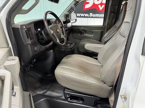 Used 2019 Chevrolet Express 2500 LS w/ Driver Convenience Package RWD image 11